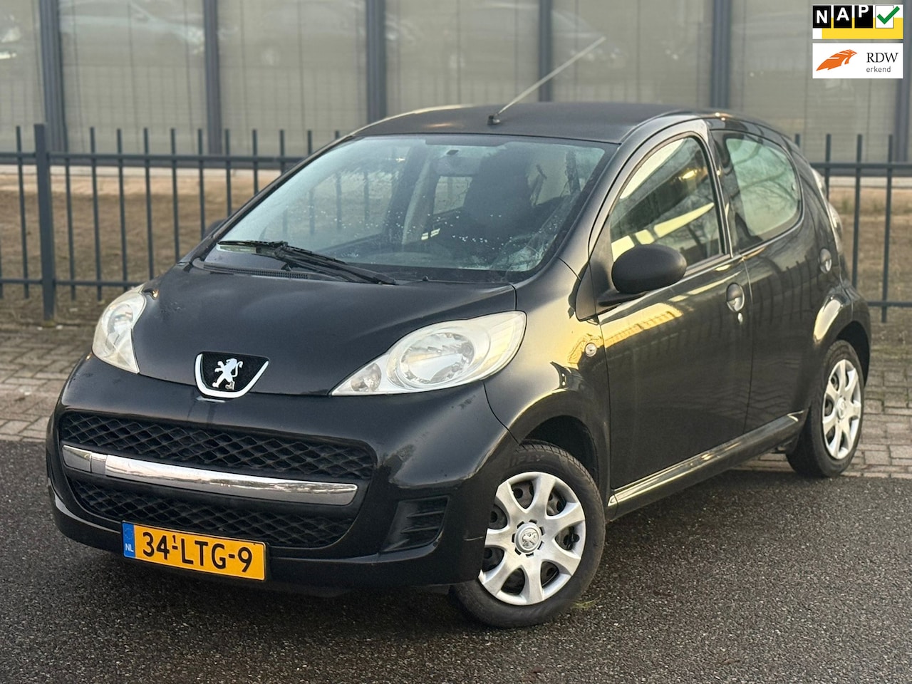 Peugeot 107 - 1.0 / APK / 2V XR - AutoWereld.nl