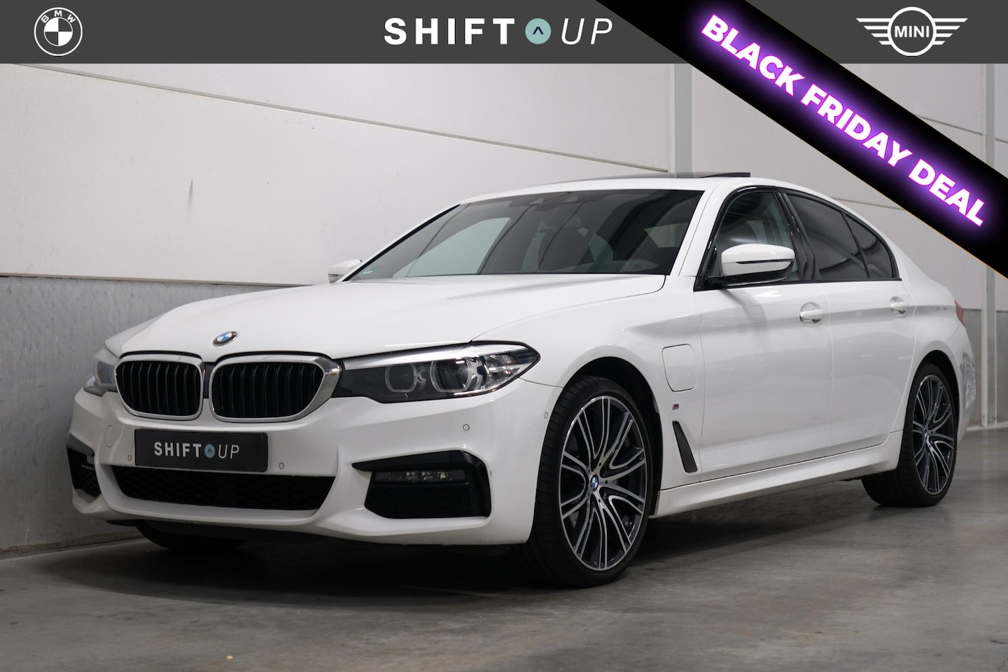 BMW 5-serie - 530e M-Sport | Schuifdak | Hifi | Camera - AutoWereld.nl