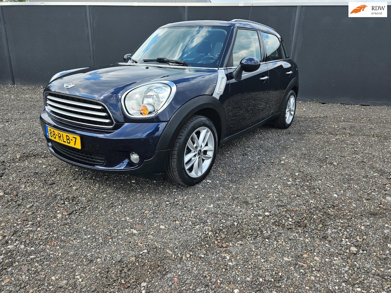 MINI Countryman - Mini 1.6 Cooper Chili *GOED ODERHOUDEN EN ZEER NETJES MET TREKHAAK - AutoWereld.nl