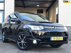 Mitsubishi Outlander - 2.0 Instyle 4WD 7p|Keyless|Clima|LMV