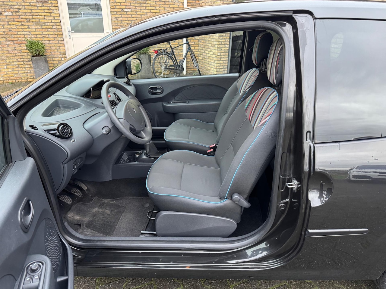 Renault Twingo - 1.2 16V Collection Bj 2012 zeer nette auto - AutoWereld.nl