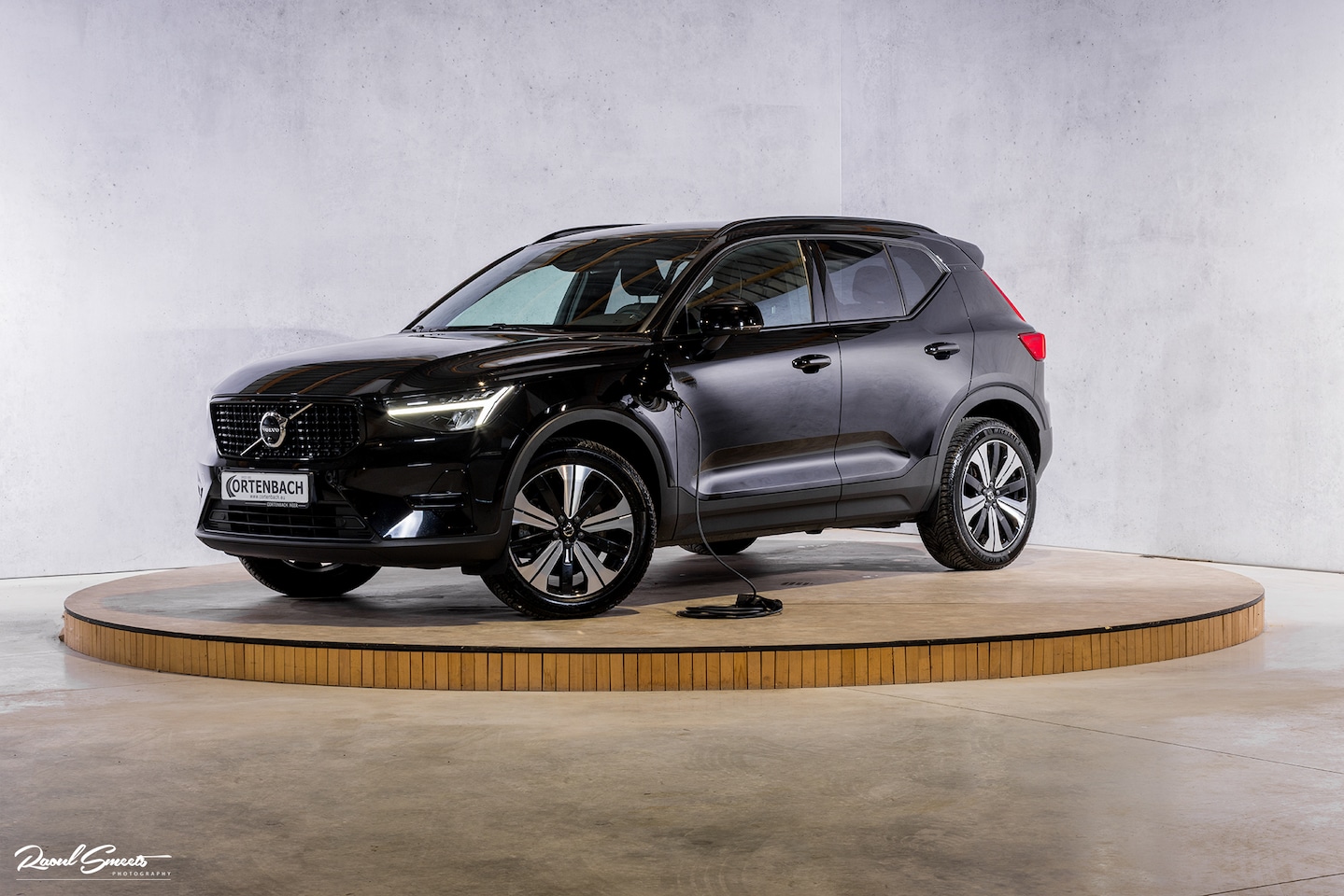 Volvo XC40 - 1.5 T5 Plug-in hybrid Plus Dark | Adaptieve cruise | Harman Kardon | Memory | Blis | - AutoWereld.nl