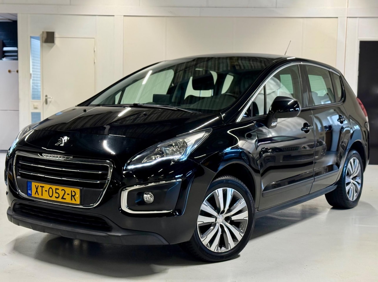 Peugeot 3008 - 1.2 131PK Blue Lease Executive Navi|Trekhaak! - AutoWereld.nl