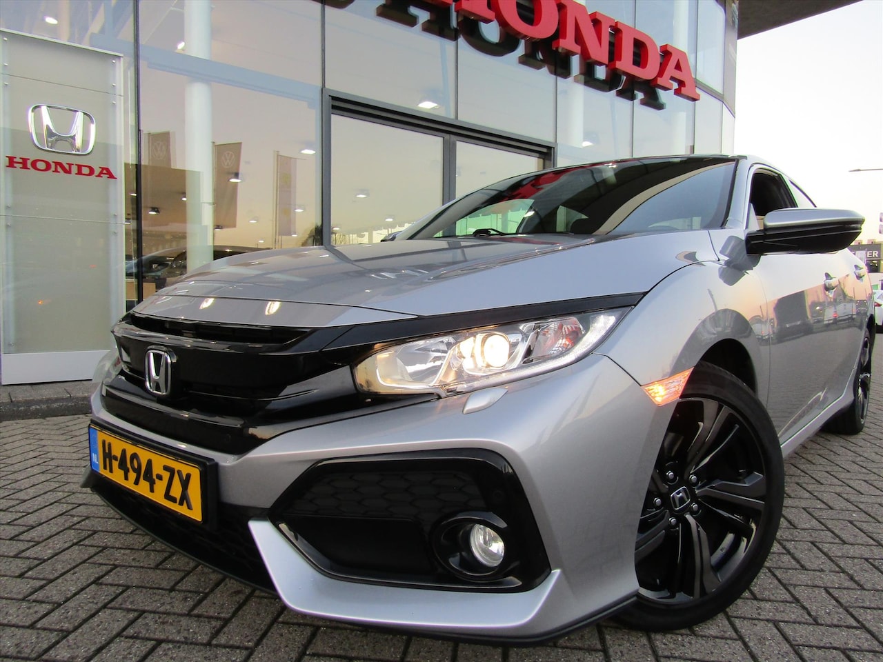 Honda Civic - 1.0 i-VTEC 126pk CVT 5D Elegance - AutoWereld.nl
