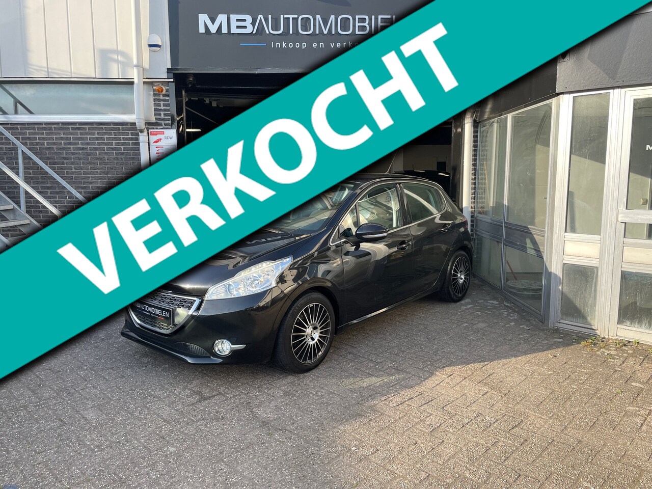 Peugeot 208 - 1.4 VTi Allure/Airco/Clima/NAP/1 JAAR APK/Zwart/5 Deurs!! - AutoWereld.nl