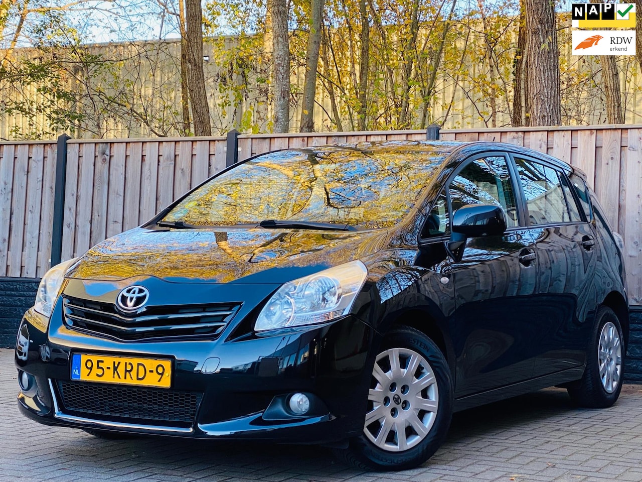 Toyota Verso - 1.8 VVT-i Aspiration 7p. I AUTOMAAT I NAP I NAVI I CAMERA I NETTE AUTO - AutoWereld.nl