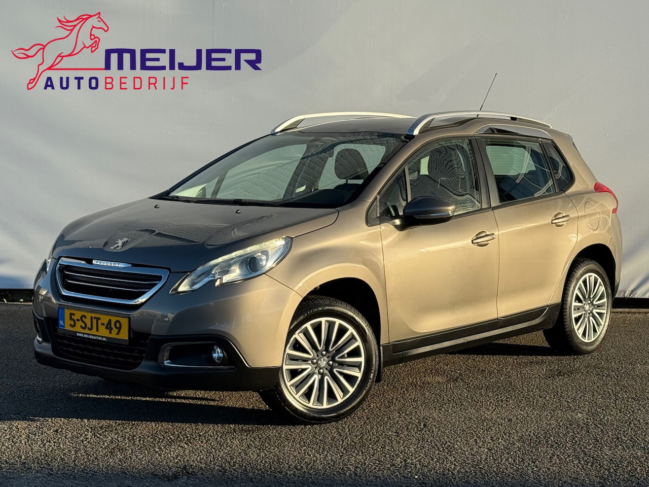 Peugeot 2008 - 1.2 VTi Active Dakrails | LED | Cruise | Clima | Parkeersensoren | Trekhaak !! - AutoWereld.nl