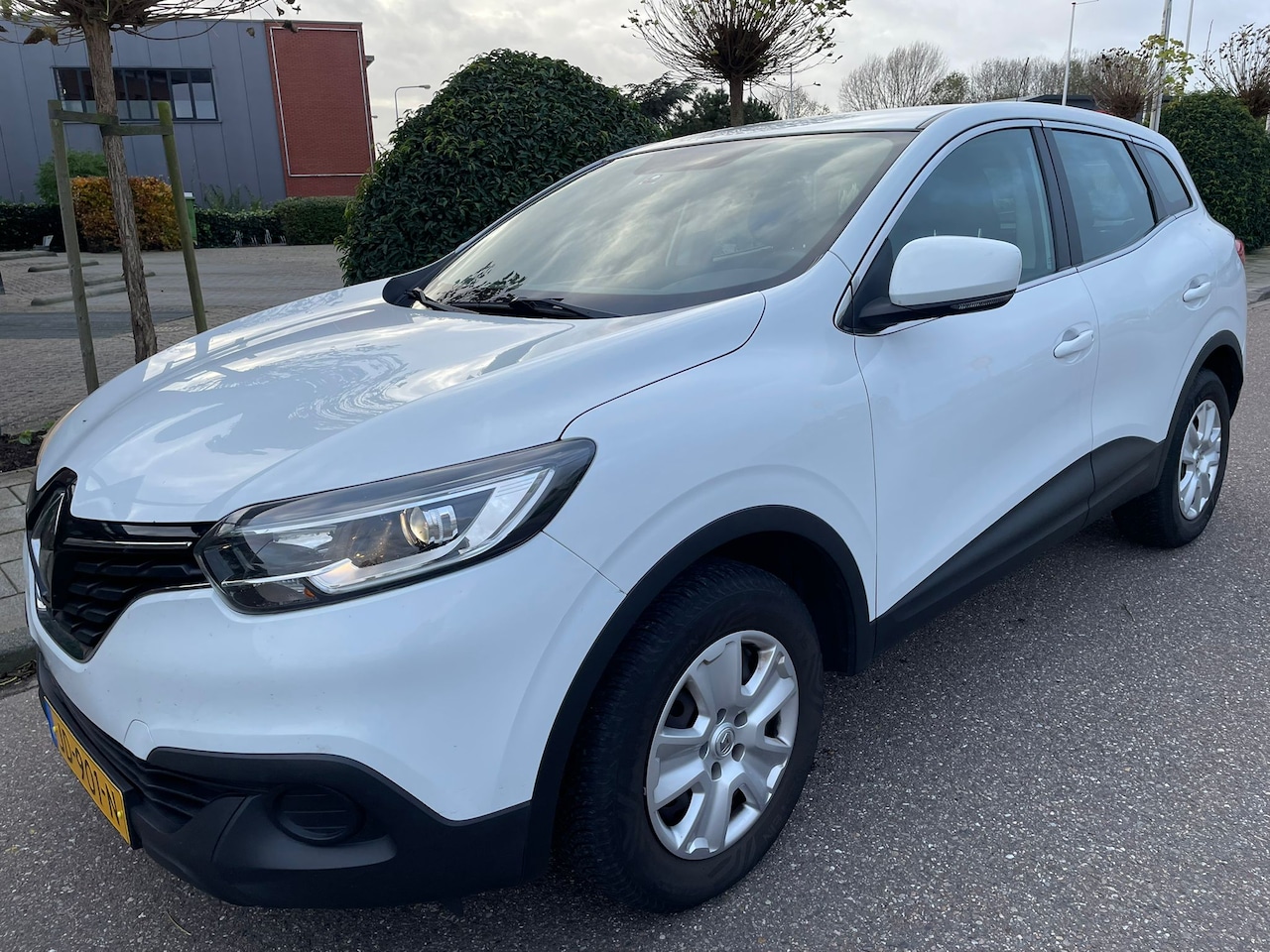 Renault Kadjar - 1.2 TCe Life Bouwjaar 02/2016 Benzine-Trekhaak-154 Km-APK 7/2026-Cruise Control- - AutoWereld.nl