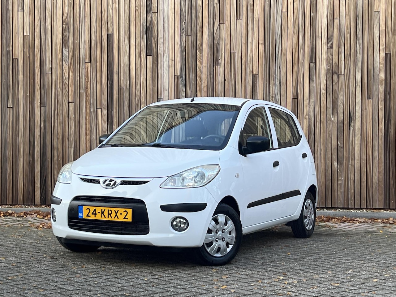 Hyundai i10 - 1.1I 5DR Active Cool Airco | Centrale Deurvergrendeling | Elektrische Ramen - AutoWereld.nl