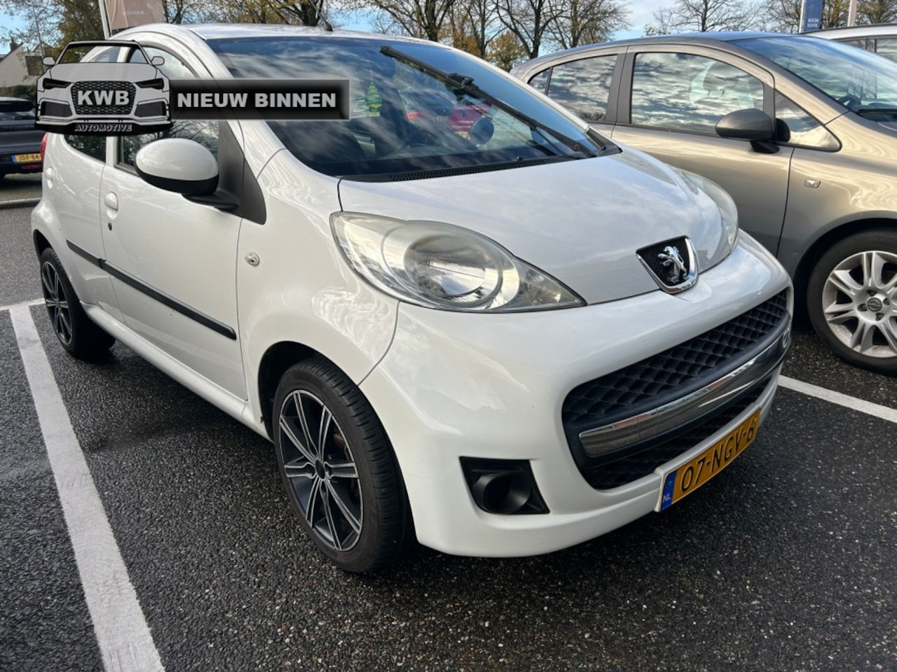Peugeot 107 - 1.0-12V 5Drs Airco Oz Sportwielen Beurt NAP - AutoWereld.nl