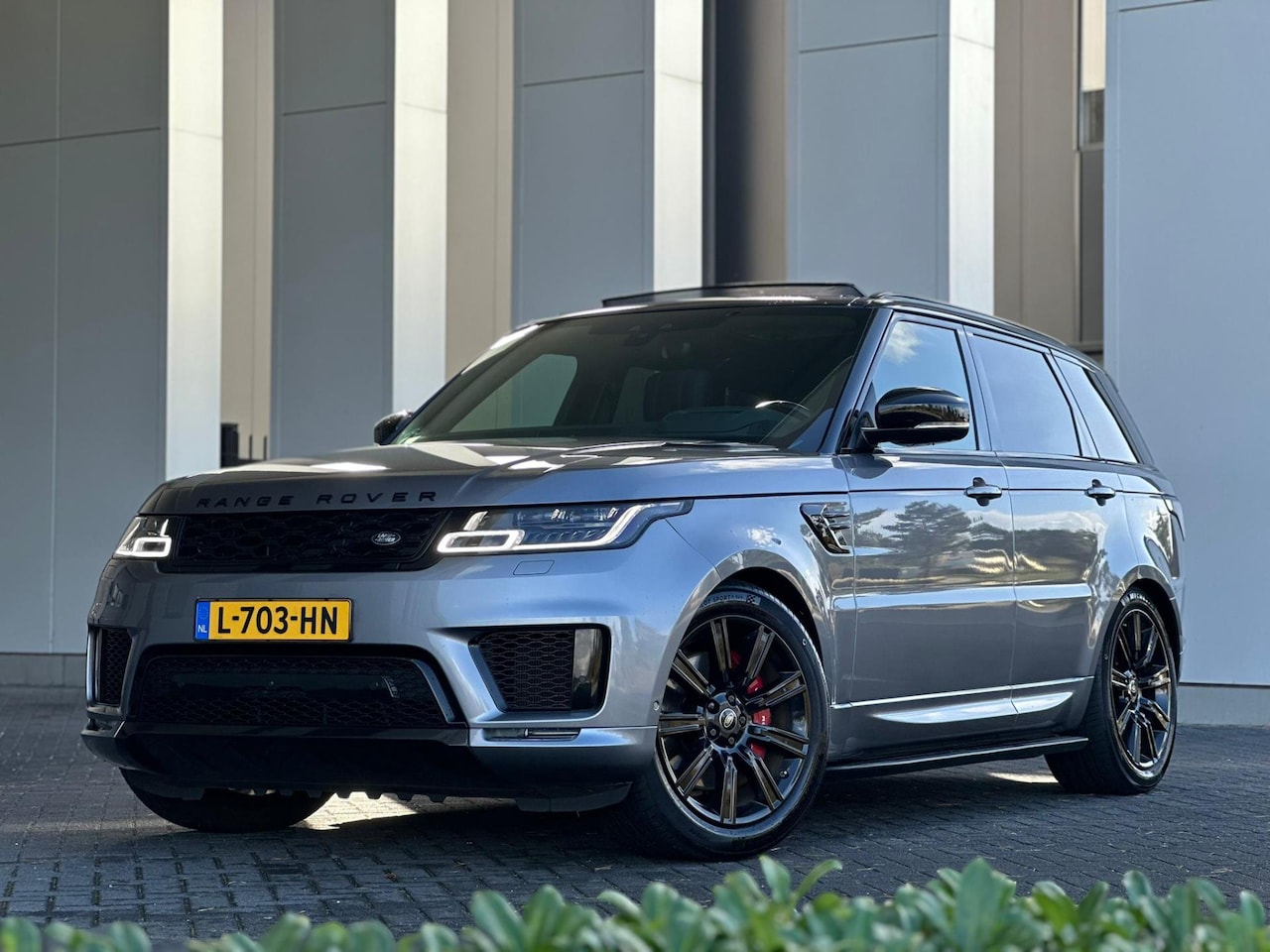 Land Rover Range Rover Sport - P400e Limited Edition P400e Limited Edition, eiger grey,vele opties , eerste eigenaar, Origineel Nederlandse aut - AutoWereld.nl