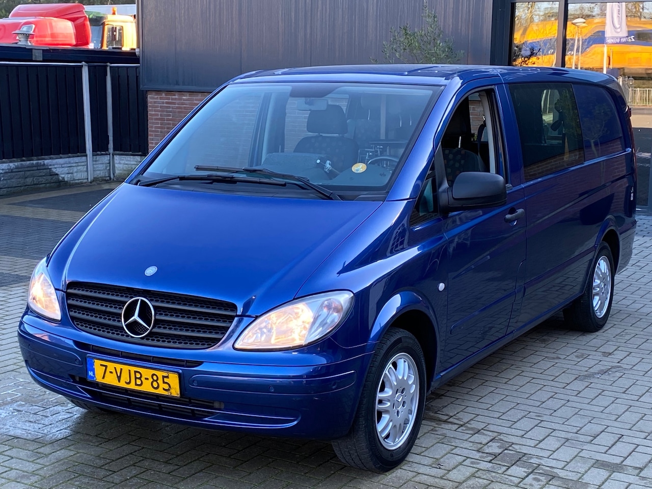 Mercedes-Benz Vito - 111 CDI 320 Lang luxe ROLSTOELBUS WELZORG AANGEPAST - AutoWereld.nl