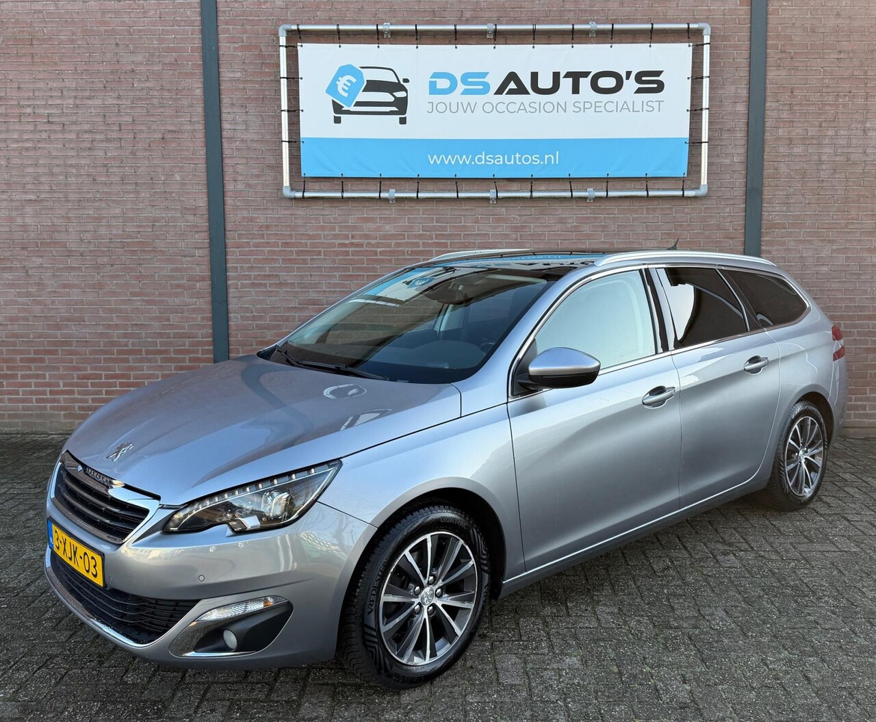 Peugeot 308 SW - 1.2 e-THP Allure 1.2 e-THP Allure - AutoWereld.nl