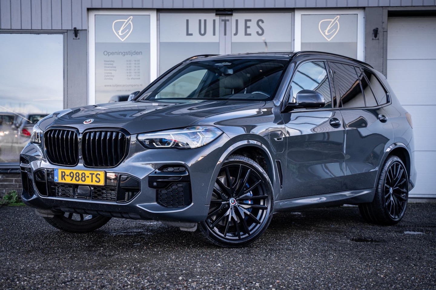 BMW X5 - XDrive45e M-Sport I Full-option I Skylounge I Bowers&Wilkins I Luchtvering I 4wielbesturin - AutoWereld.nl