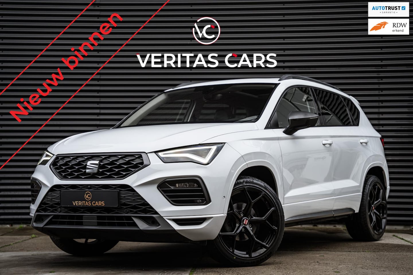 SEAT Ateca - 1.5 TSI FR Black Edition 150PK|Pano|Full Led|Beats|Drive Profile|DCC|360°|Keyless e.o. - AutoWereld.nl