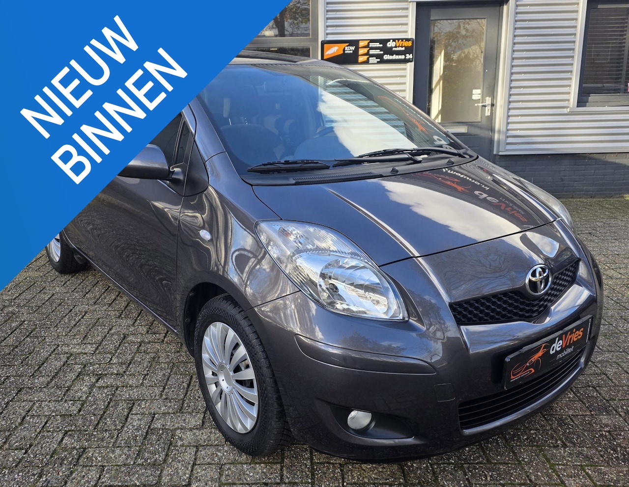Toyota Yaris - 1.3 VVT-i Executive **CLIMA-PDC-KEYLESSGO** - AutoWereld.nl