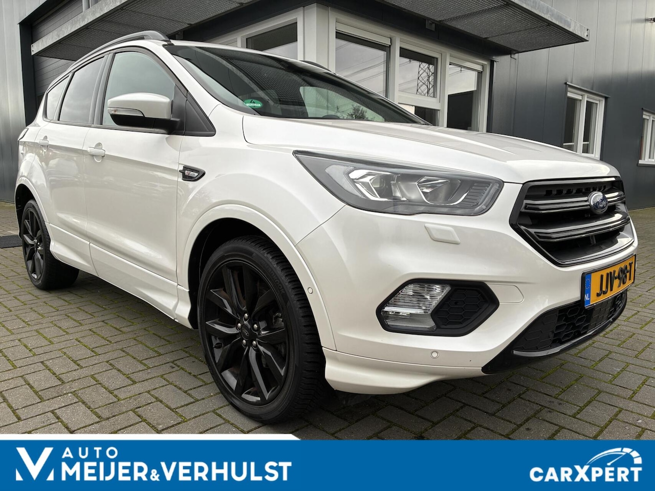 Ford Kuga - 1.5 EcoBoost 150 PK ST Line | LEDER ALCANTARA | WINTER PAKKET | 92000 KM!!! - AutoWereld.nl