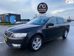 Skoda Octavia Combi - 2014 * 1.6 TDI Greenline * NAVI * APK * TOP CAR
