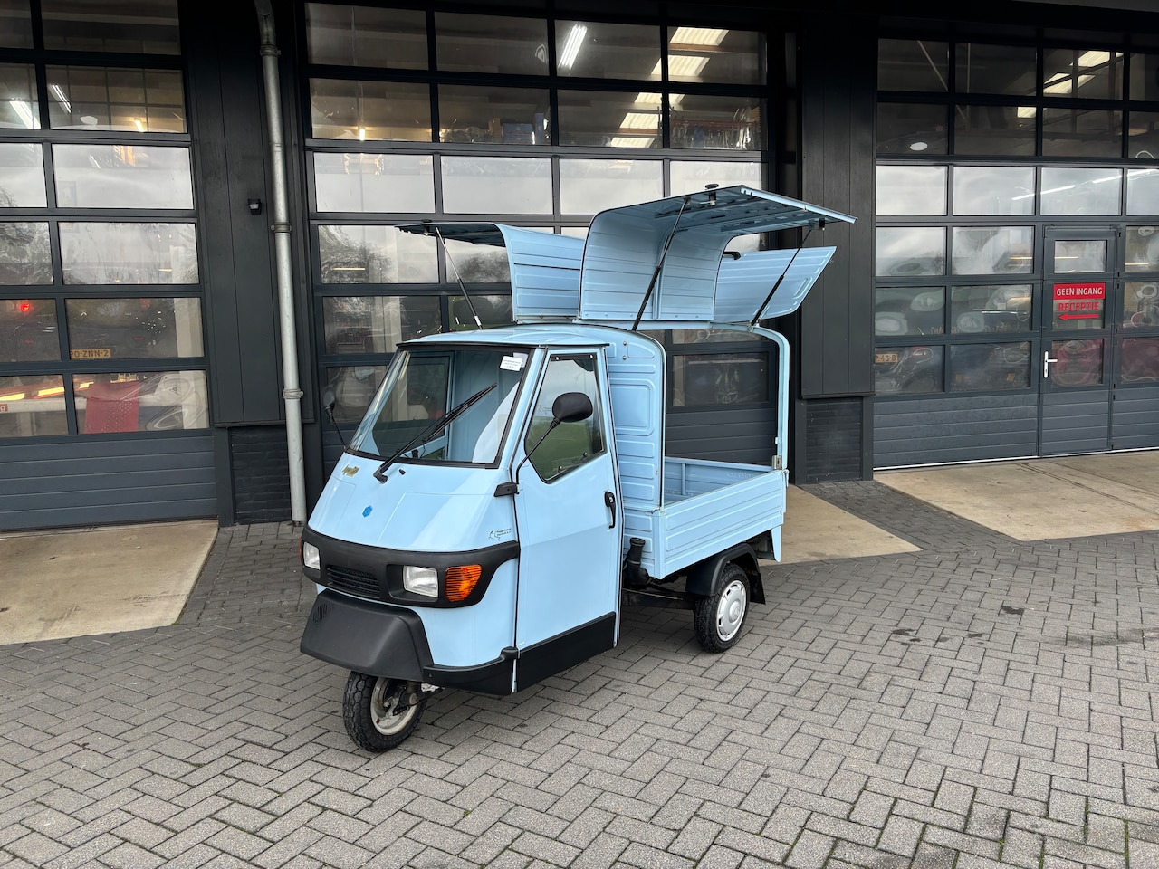 Piaggio Ape - Ape50 met zijkleppen