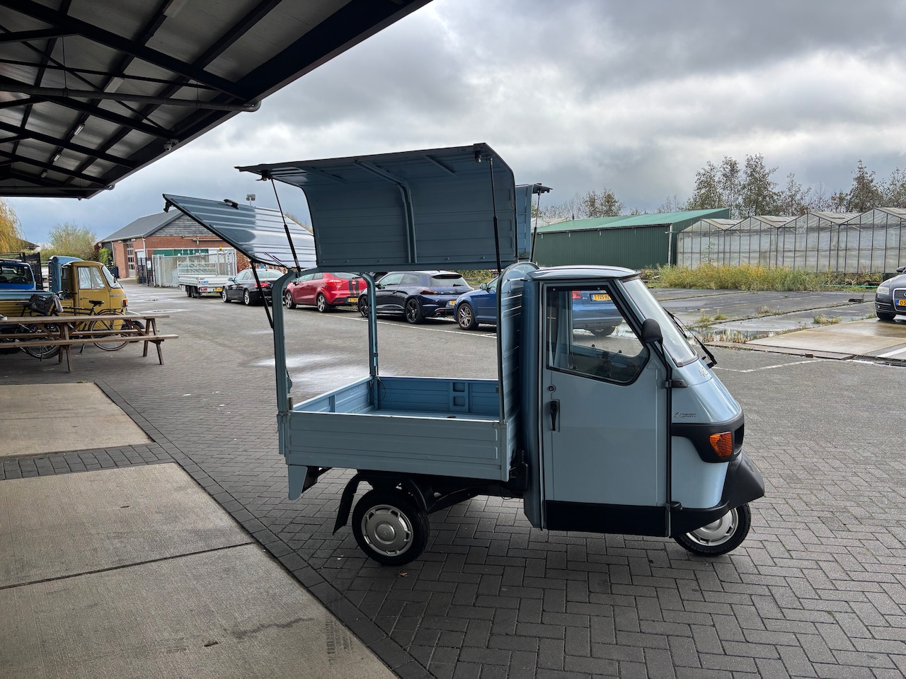 Piaggio Ape - Ape50 met zijkleppen