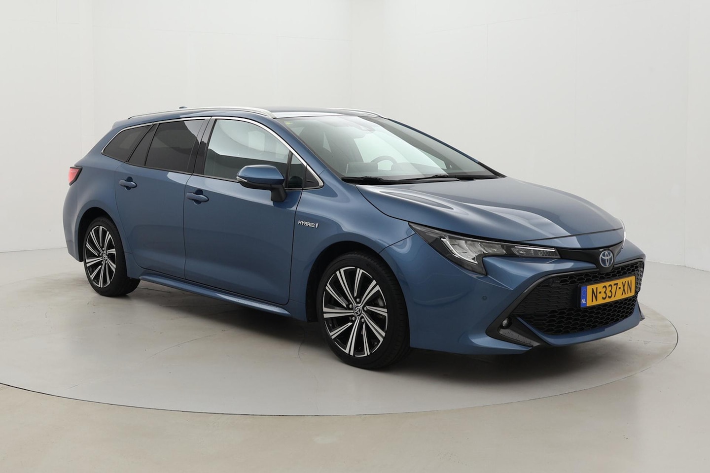 Toyota Corolla Touring Sports - 1.8 Hybrid Business Plus | Trekhaak | Apple Carplay / Android Auto | Stoelverwarming | Ada - AutoWereld.nl