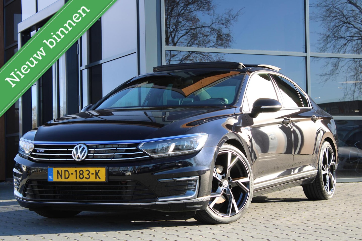 Volkswagen Passat - GTE Highline | Pano | Adaptive | Trekhaak | Navi - AutoWereld.nl