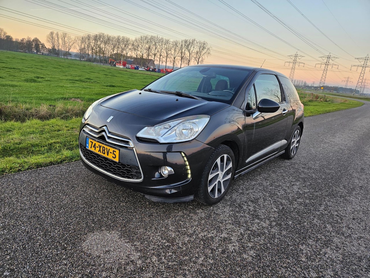 Citroën DS3 - 1.6 e-HDi So Chic 1.6 e-HDi So Chic - AutoWereld.nl