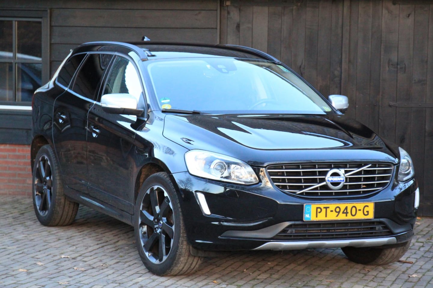 Volvo XC60 - 2.0 D4 FWD Momentum Xenon/Camera/Navigatie/Parkeersensor/Stoelverwarming/ - AutoWereld.nl