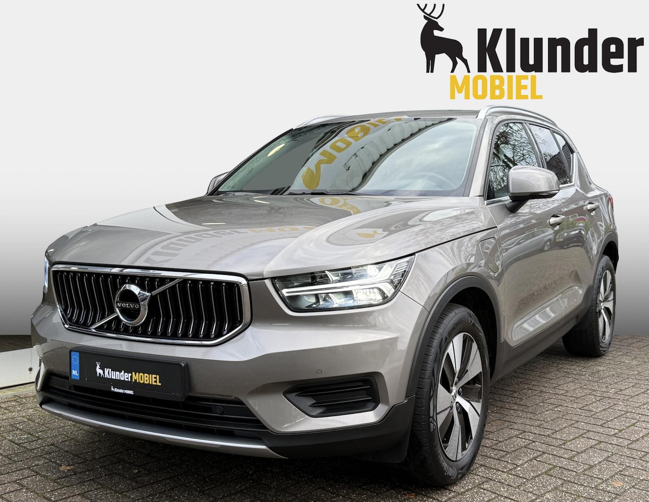 Volvo XC40 - 1.5 T4 Recharge Inscription Expr. |Leder|Trekhaak|Camera| - AutoWereld.nl