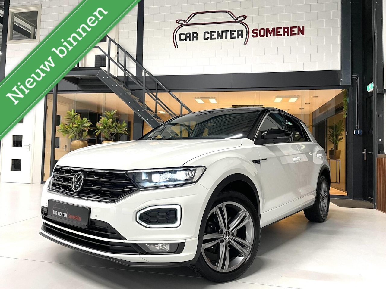 Volkswagen T-Roc - 1.5 TSI 2x R-Line/ Camera/ CarPlay/ Virtual Dashboard - AutoWereld.nl