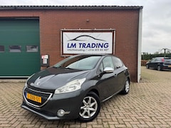 Peugeot 208 - 1.2 VTi Style NIEUWE APK NAVI LMV 5 DEURS NAP