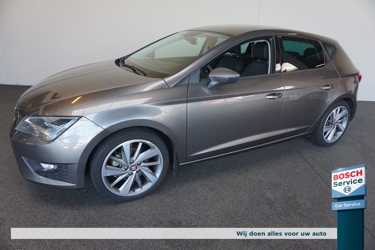 SEAT Leon - 1.4 EcoTSI 150PK FR Connect nieuwstaat - AutoWereld.nl