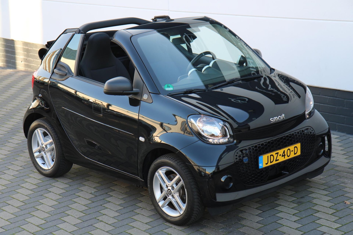 Smart Fortwo cabrio - EQ Comfort 18 kWh Carplay 1ste eig BTW !! - AutoWereld.nl