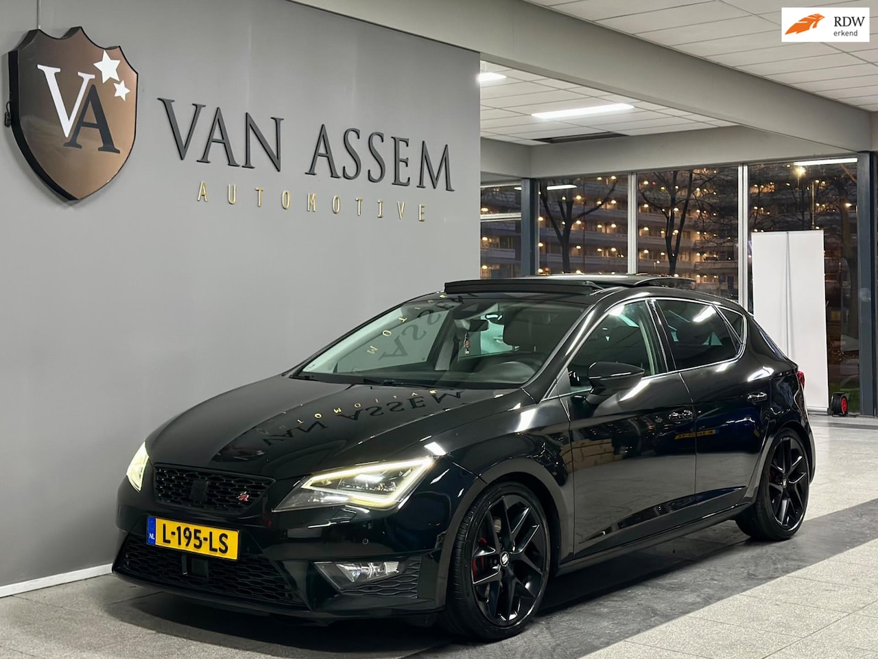 SEAT Leon - 2.0 TDI FR|Pano|Lane assist|Vol optie! - AutoWereld.nl