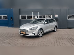 Ford Focus Wagon - 1.0 EcoBoost Hybrid Trend Business cruise-camera-pdc-carplay-navi