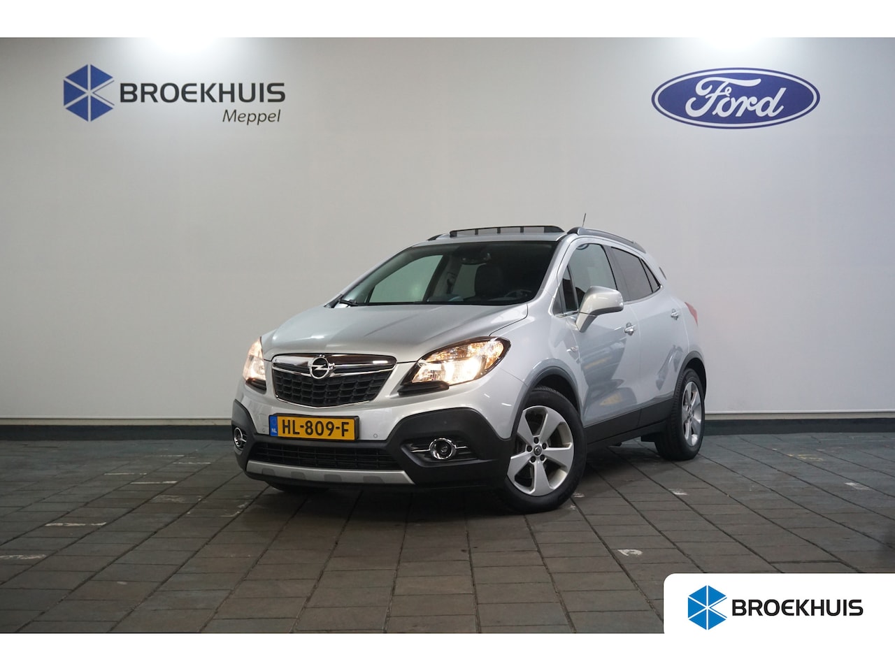 Opel Mokka - 1.4 T Cosmo | Cruise control | Lederen stuurwiel | Parkeersensor voor en achter - AutoWereld.nl