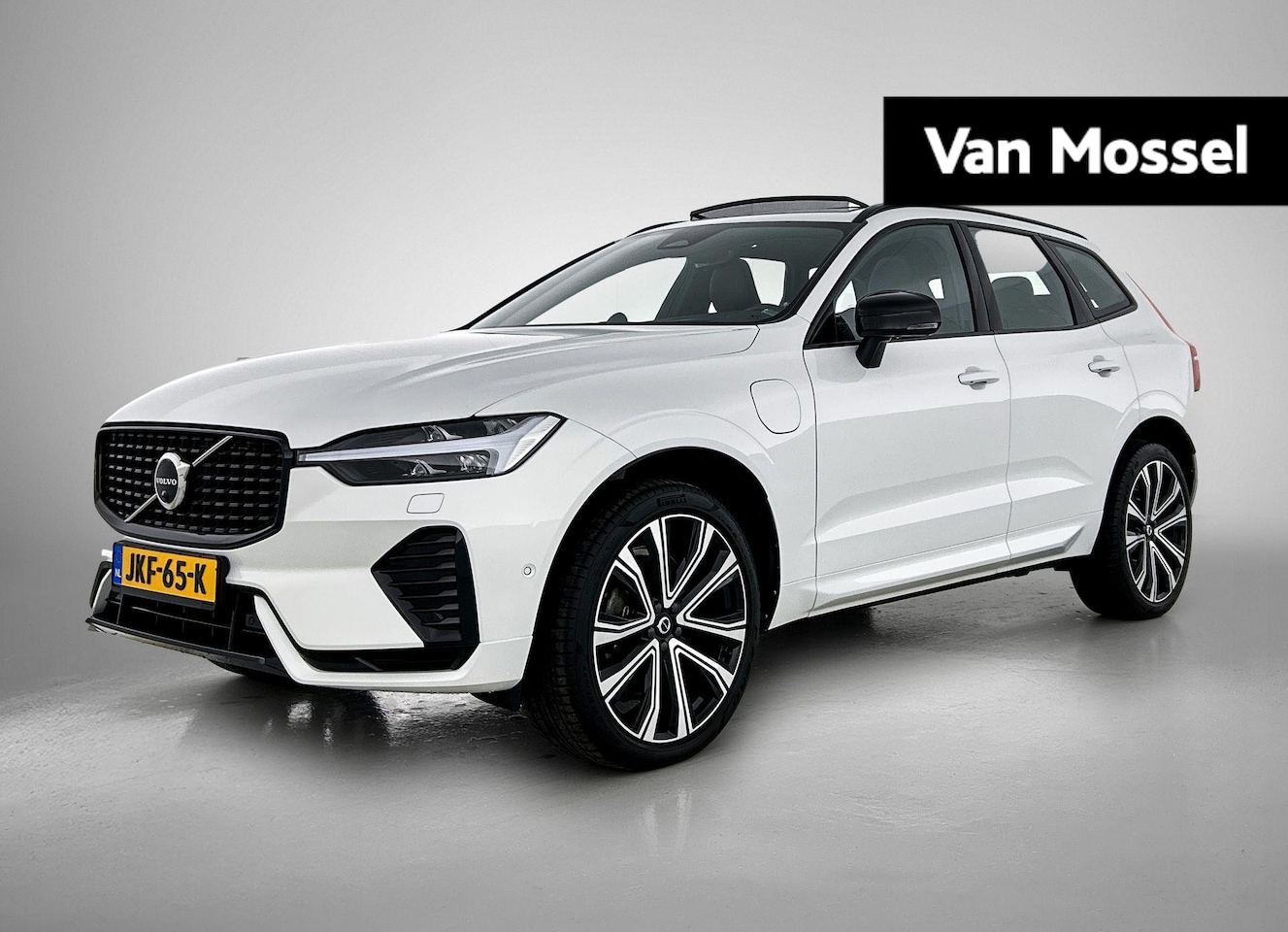 Volvo XC60 - 2.0 T8 Plug-in hybrid AWD Ultimate Dark | VERWACHT | BOWERS & WILKENS | 360 CAMERA | GOOGL - AutoWereld.nl