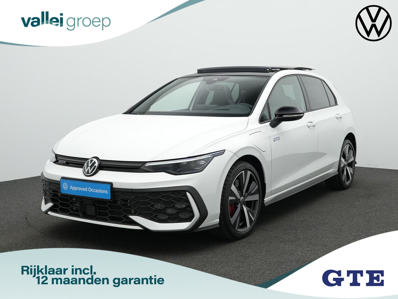 Volkswagen Golf - 1.5 eHybrid 272 pk DSG GTE | Panoramadak | Trekhaak | Head-up display | IQ Light | Rondomz - AutoWereld.nl