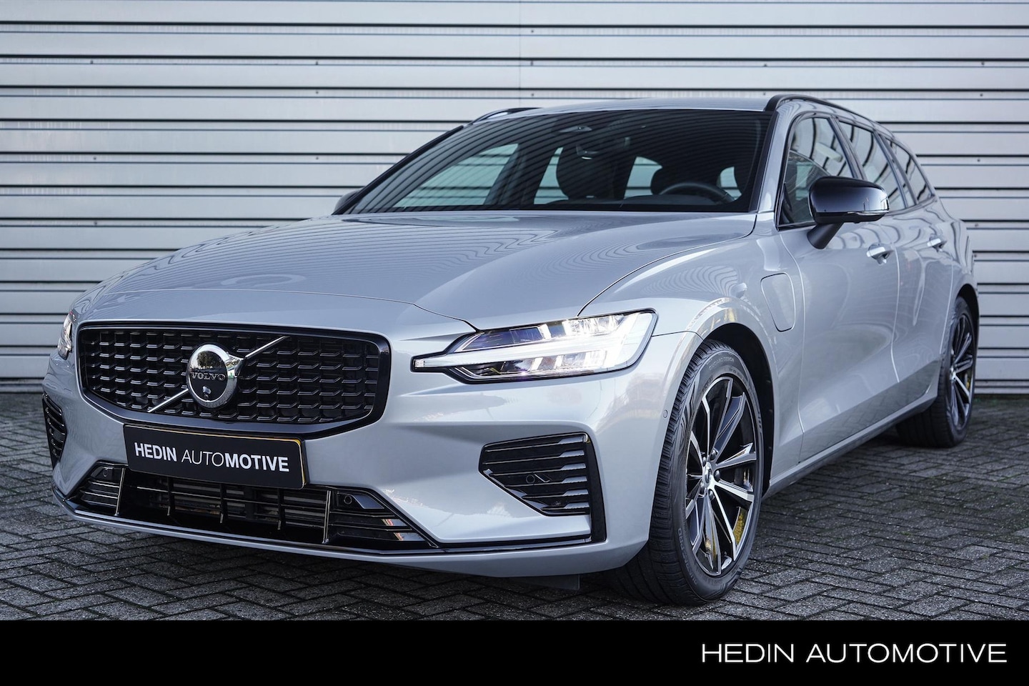 Volvo V60 - 2.0 T6 Plug-in hybrid AWD Plus Dark | Google on Board | Internet | DAB+| Adaptieve Cruise - AutoWereld.nl