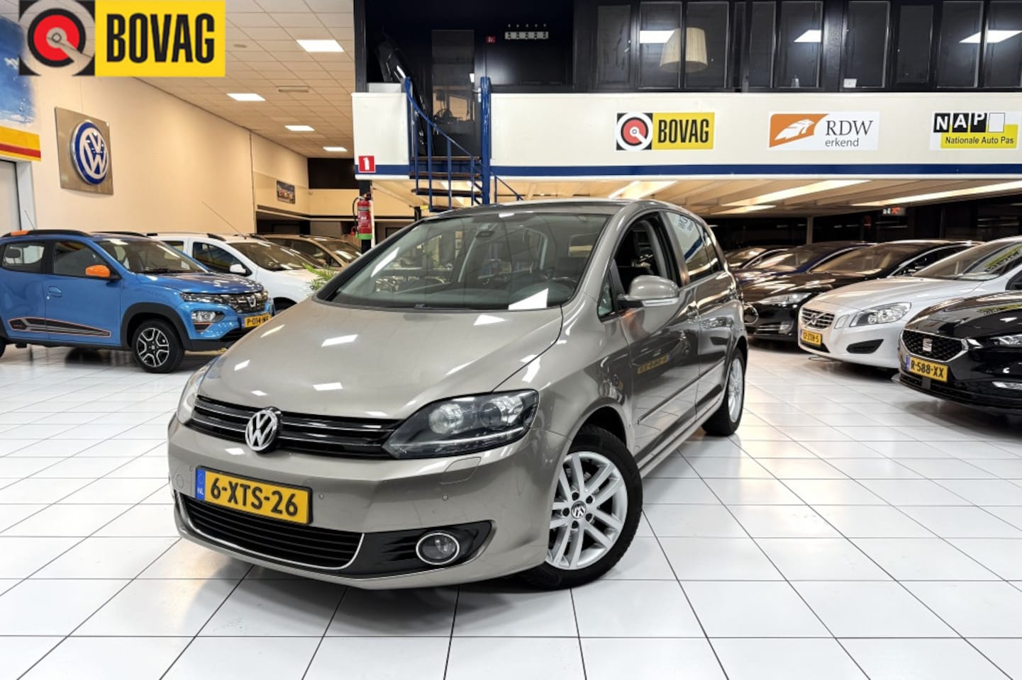 Volkswagen Golf Plus - 1.6 TDI Highl. BlueM Automaat Bovag Garantie - AutoWereld.nl