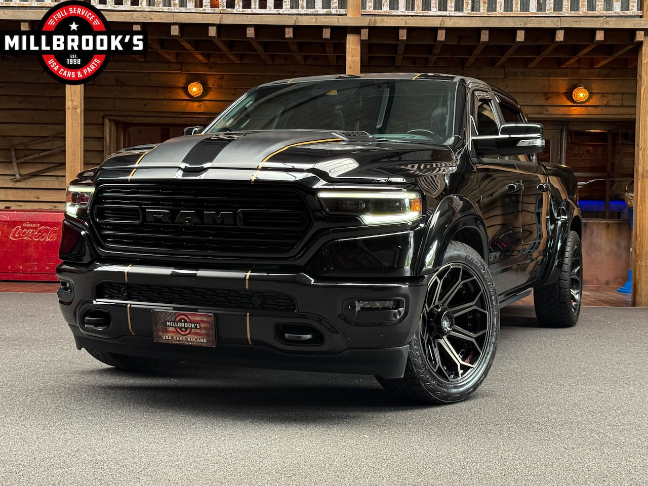 Dodge Ram 1500 - 5.7 V8 Limited Widebody, 1e eigenaar, 22'' 4Play Velgen, Striping - AutoWereld.nl