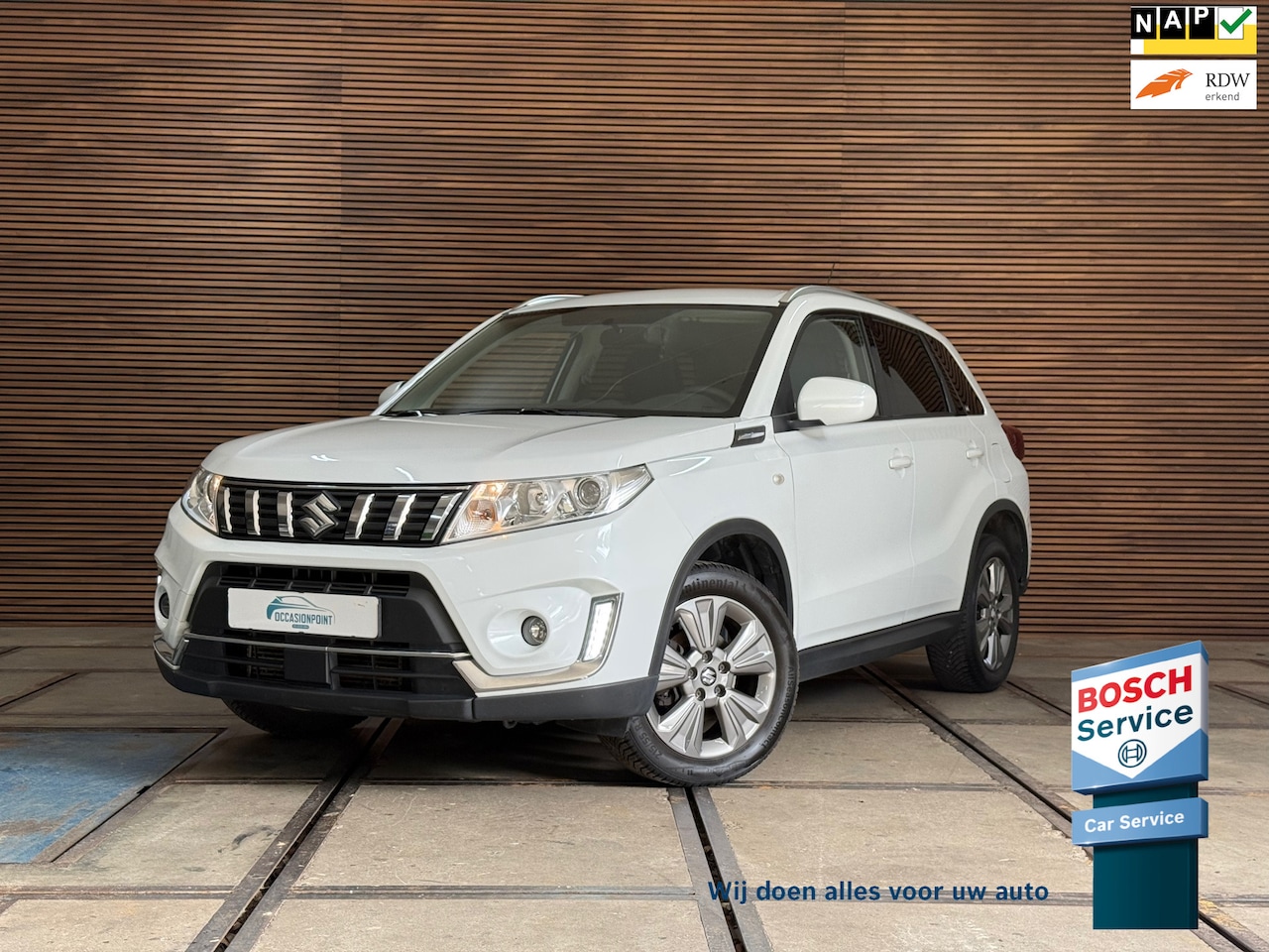 Suzuki Vitara - 1.0 Boosterjet Select | Stoelverwarming | 17 inch | Bluetooth - AutoWereld.nl