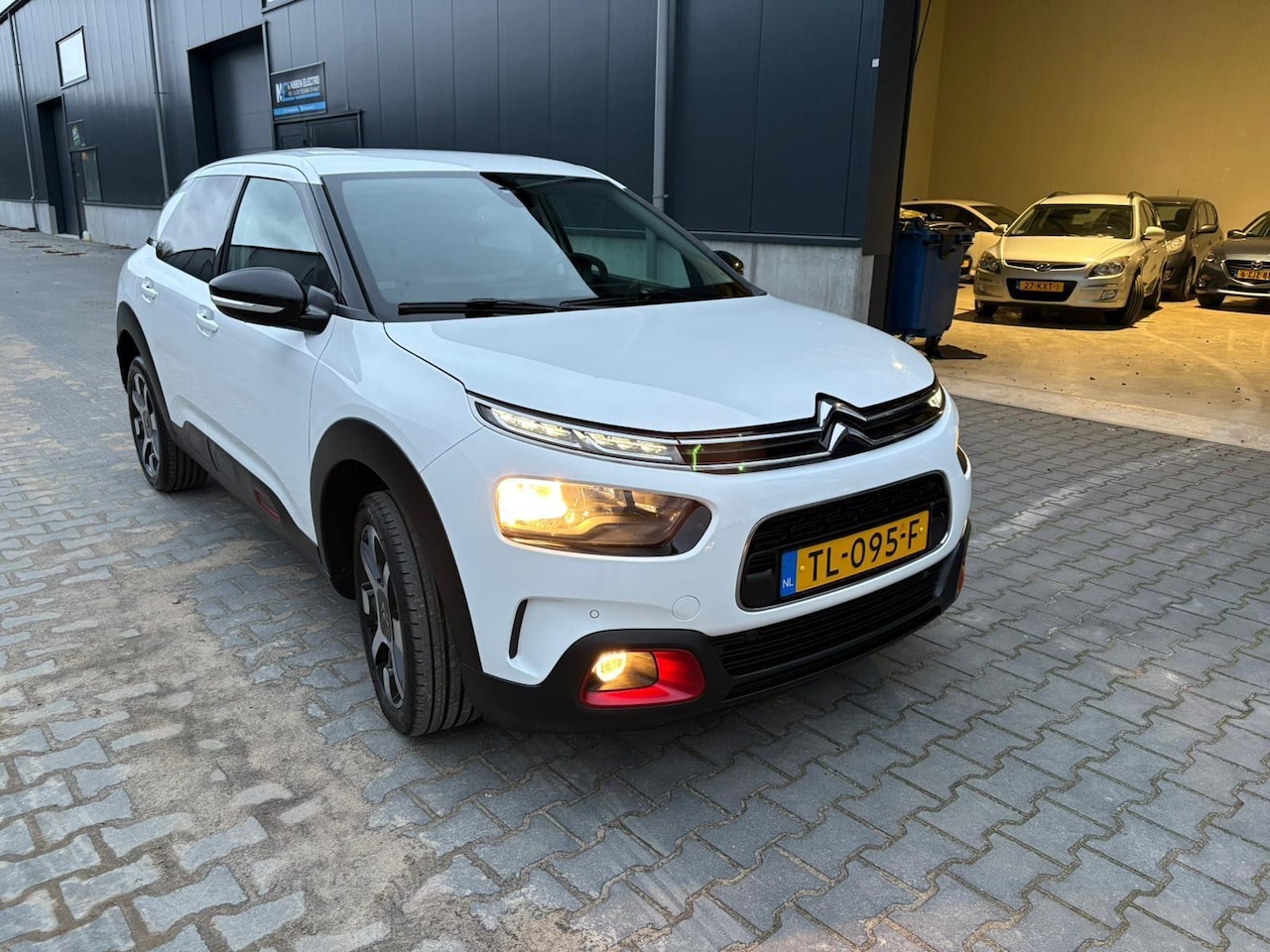 Citroën C4 Cactus - 1.2 PureTech Shine 1.2 PureTech Shine - AutoWereld.nl
