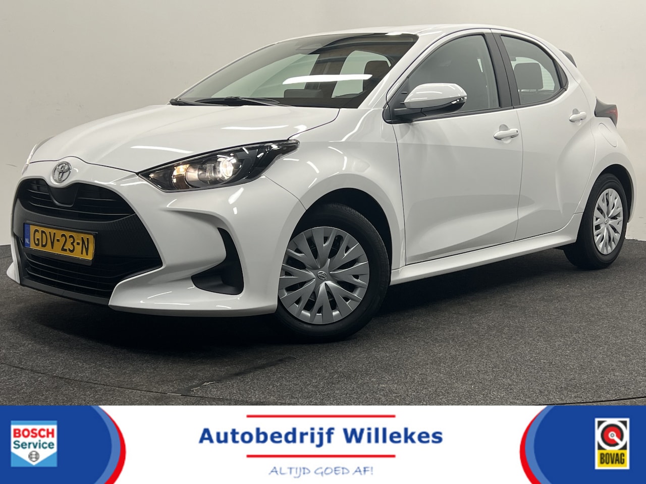 Toyota Yaris - 1.5 Hybrid 115 Comfort | NAVI | TREKHAAK | CAMERA | ACC | CARPLAY | - AutoWereld.nl