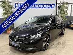 Volvo V40 - 1.6 T3 momentum
