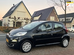 Peugeot 107 - 1.0 Exclusive 73.000 km NL-AUTO-NAP