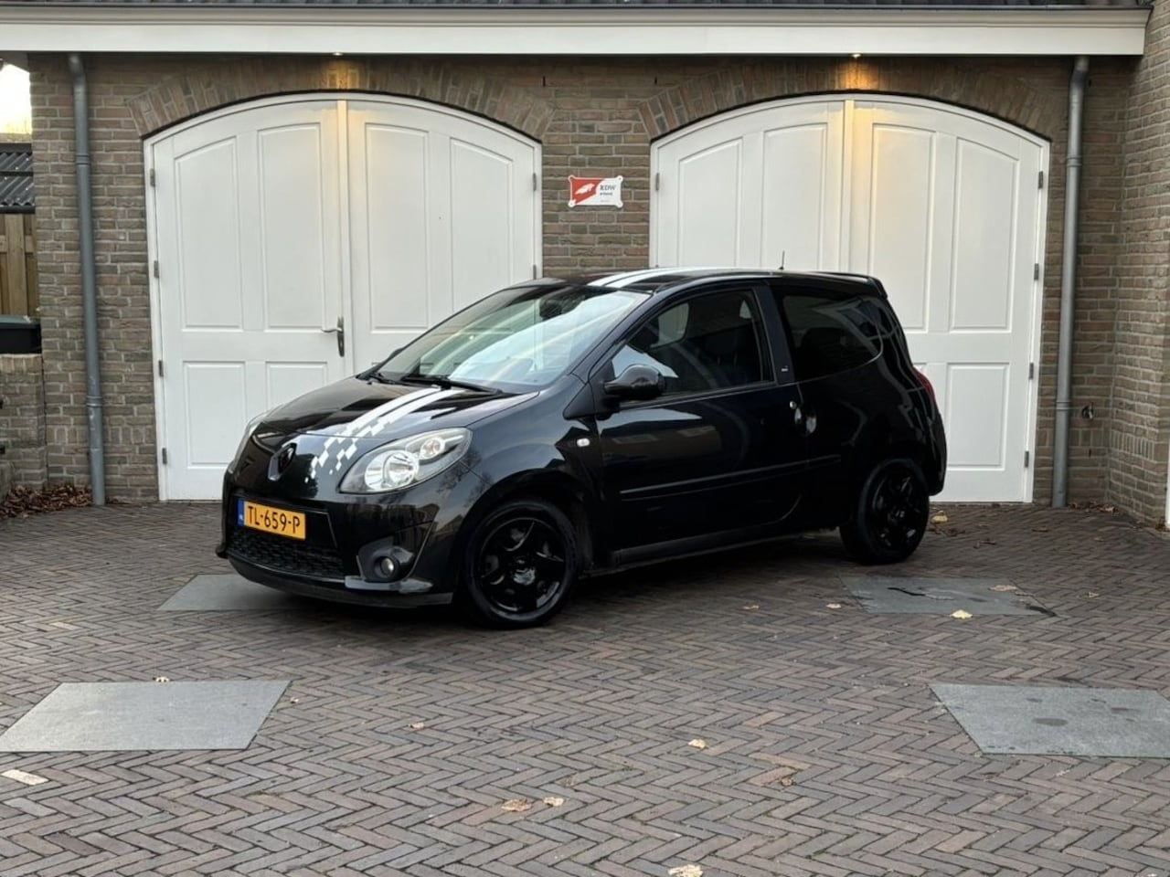 Renault Twingo - 1.2-16V Authentique Sportieve uitstraling - AutoWereld.nl