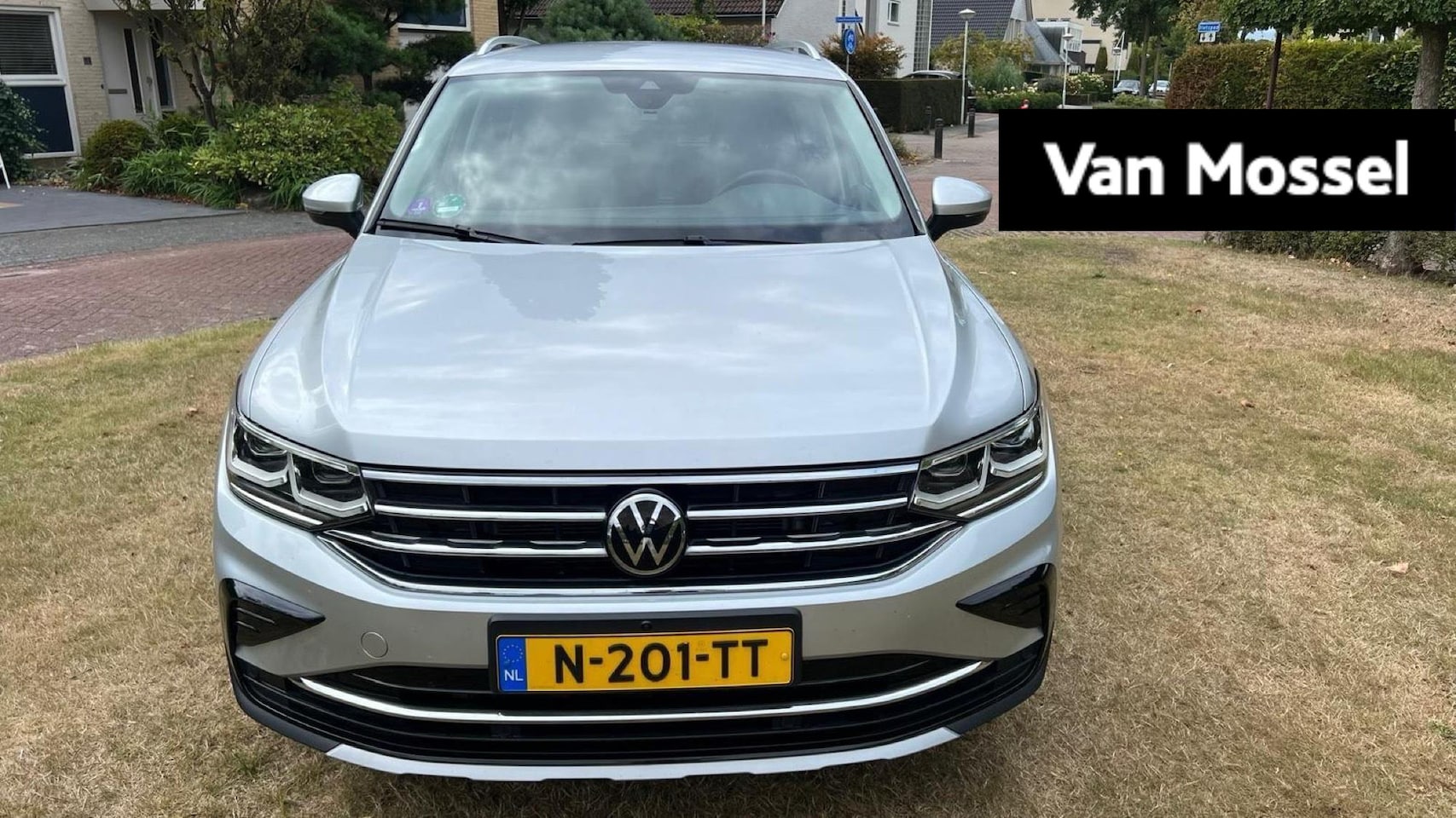 Volkswagen Tiguan - 1.5 TSI Elegance | Automaat | Navigatie | Trekhaak | 360 Camera | Parkeersensoren | Cruise - AutoWereld.nl
