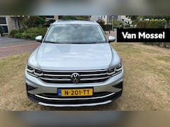 Volkswagen Tiguan - 1.5 TSI Elegance | Automaat | Navigatie | Trekhaak | 360 Camera | Parkeersensoren | Cruise