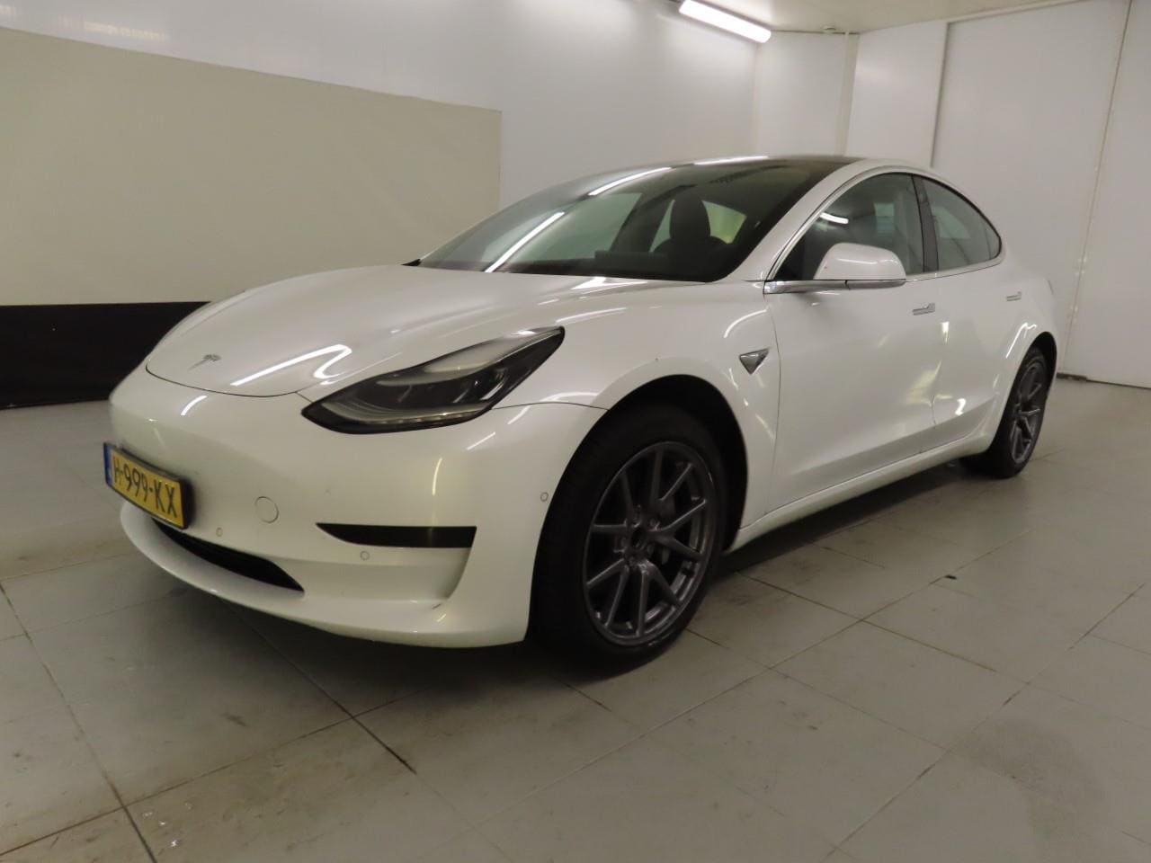 Tesla Model 3 - Standard RWD Plus [ AUTOPILOT+60 kWh+PREMIUM AUDIO ] - AutoWereld.nl